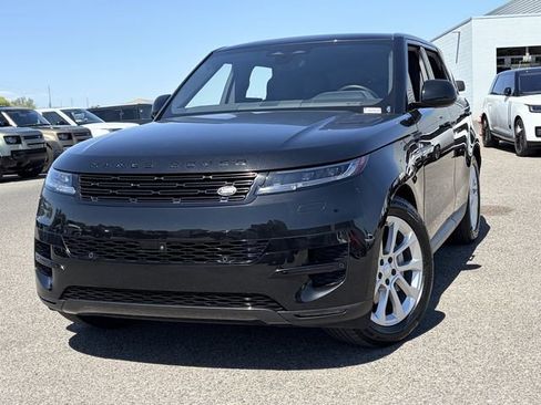 Used 2025 Land Rover Range Rover Sport SE AWD/4WD image 3