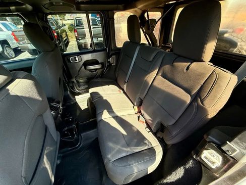 Used 2019 Jeep Wrangler Unlimited Sport S AWD/4WD image 9