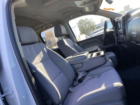 Used 2019 Chevrolet Silverado 1500 Custom w/ Custom Convenience Package image 20