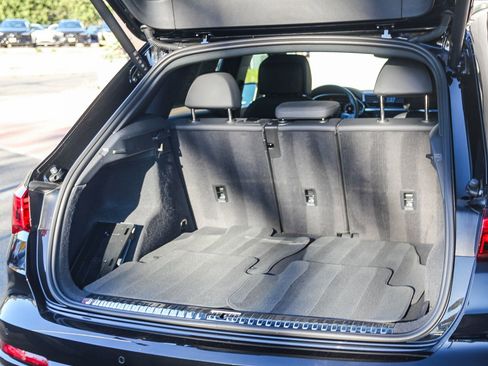 Certified 2023 Audi Q3 2.0T Premium Plus w/ Premium Plus Package image 24