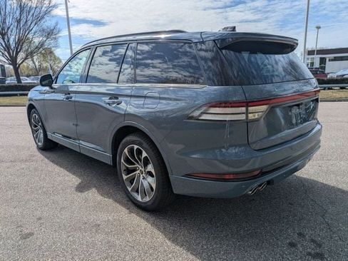New 2026 Lincoln Aviator AWD w/ Jet Appearance Package image 10