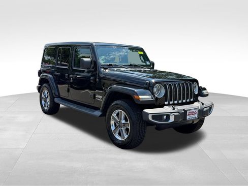 Used 2019 Jeep Wrangler Unlimited Sahara AWD/4WD image 4
