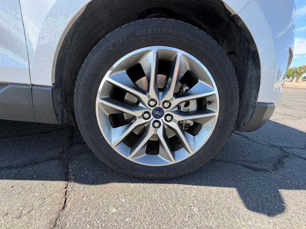 Used 2018 Ford Edge Titanium w/ Equipment Group 301A FWD image 6
