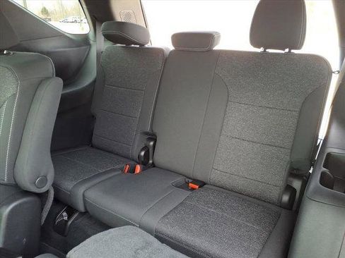 Used 2024 Chevrolet Traverse LT image 21
