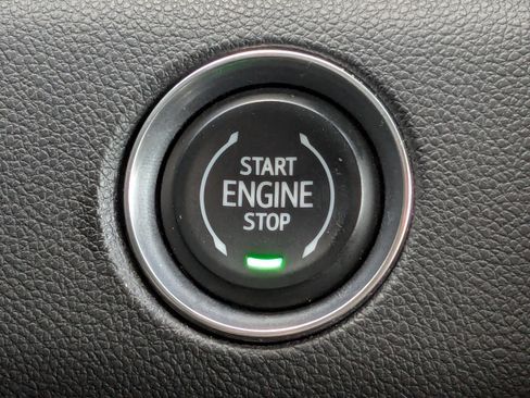 Used 2024 GMC Acadia Elevation image 30