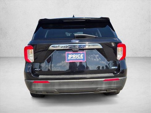 Used 2020 Ford Explorer XLT AWD/4WD image 7