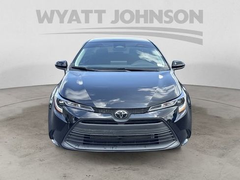 Used 2024 Toyota Corolla LE FWD image 8