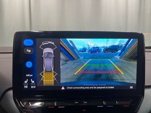 Used 2023 Volkswagen ID.4 Pro image 16