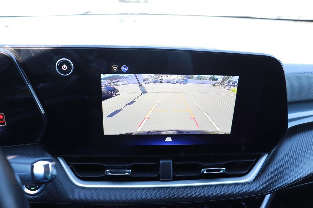 Used 2026 Chevrolet Equinox LT FWD image 28