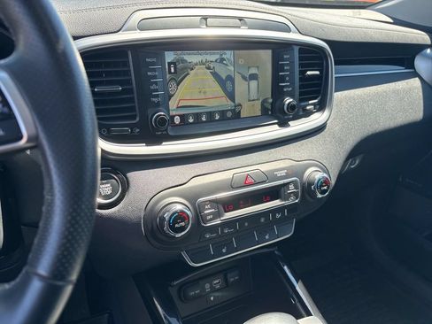 Used 2020 Kia Sorento SX AWD/4WD image 11