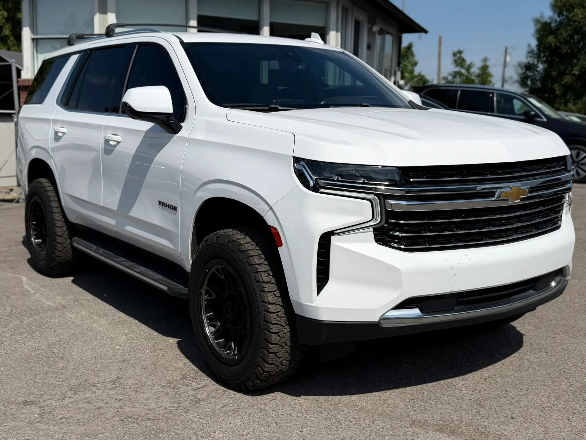 Used 2021 Chevrolet Tahoe LT AWD/4WD image 1