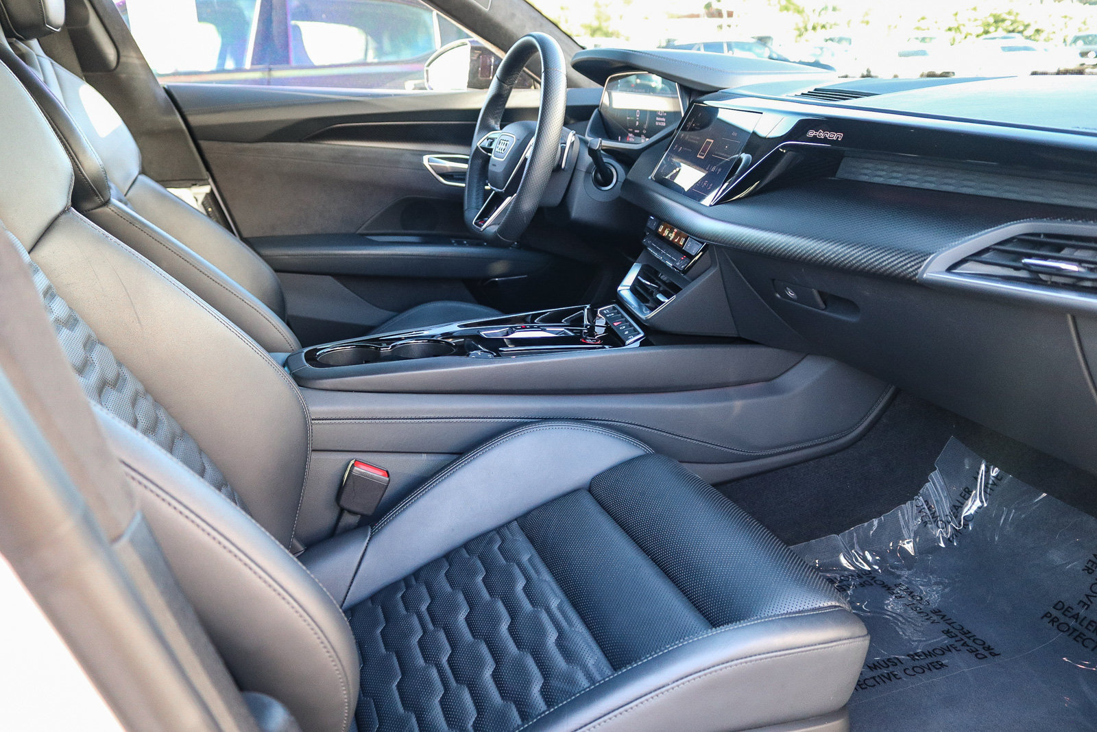 Used 2024 Audi RS e-tron GT w/ Carbon Performance Package AWD/4WD image 17