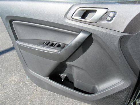 Used 2019 Ford Ranger Lariat w/ Black Appearance Package image 32