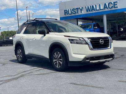 Used 2024 Nissan Pathfinder SL