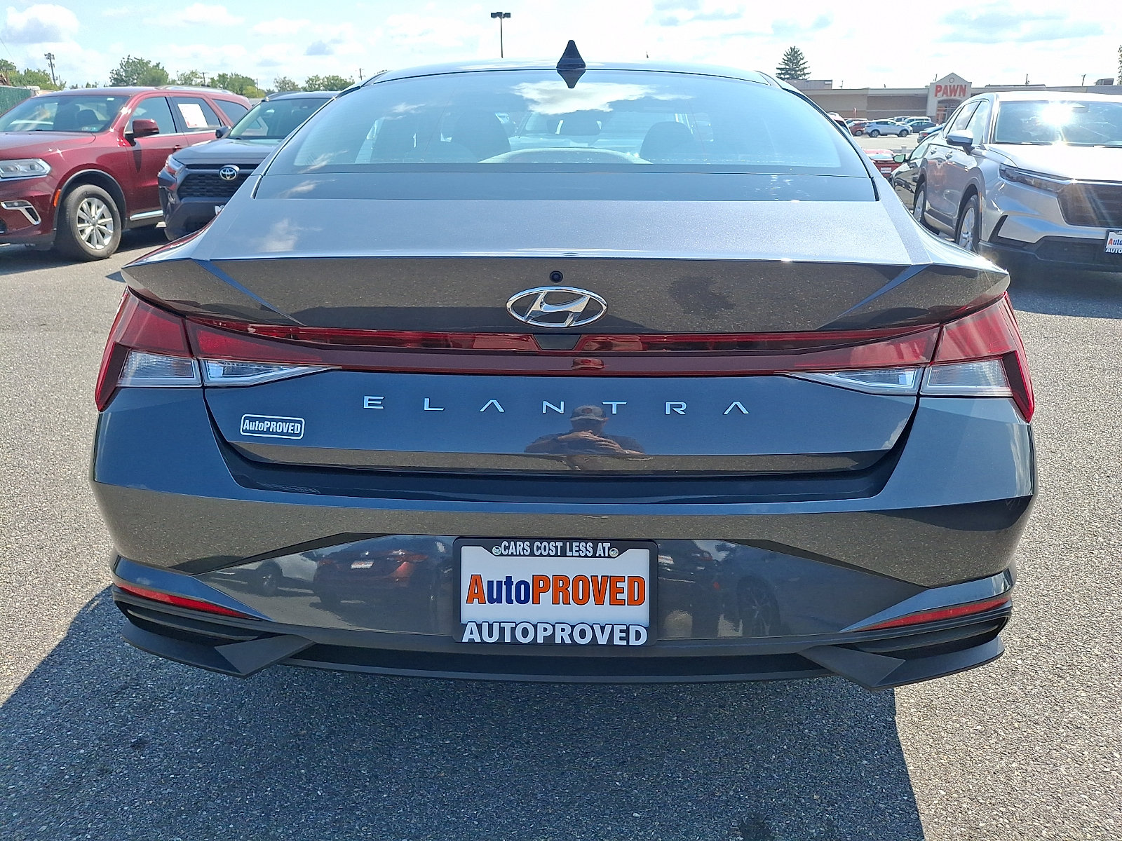 Used 2021 Hyundai Elantra SE FWD image 5