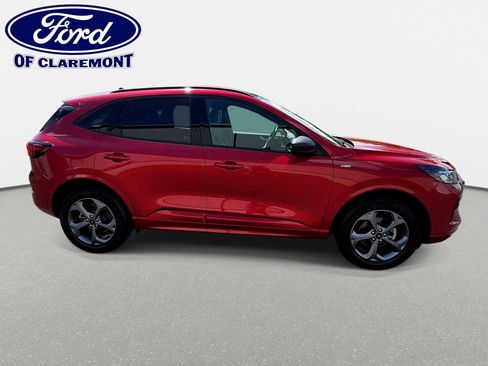 Used 2024 Ford Escape ST-Line w/ Tech Pack #1 AWD/4WD image 9