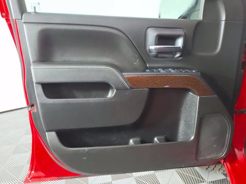 Used 2019 GMC Sierra 1500 SLE w/ SLE Value Package AWD/4WD image 17