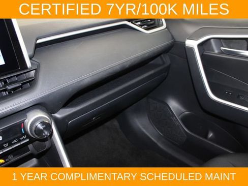 Used 2025 Toyota RAV4 XLE AWD/4WD image 17