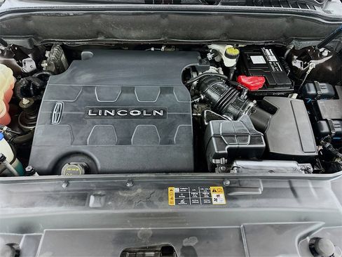 Used 2018 Lincoln MKX Reserve w/ Lincoln MKX Climate Package image 33