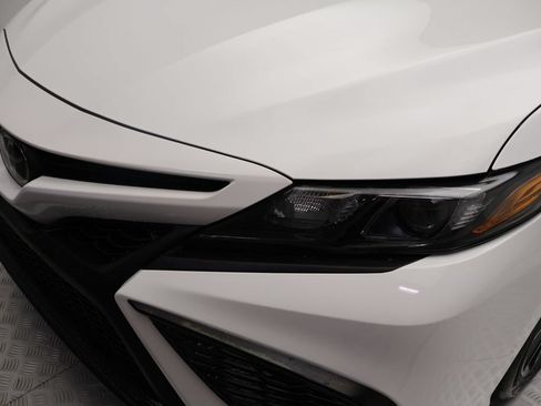 Certified 2023 Toyota Camry SE FWD image 3