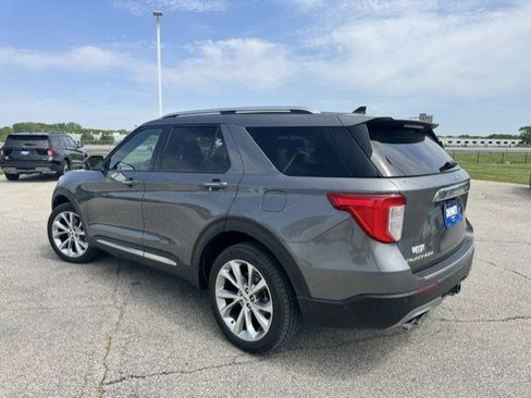 Used 2021 Ford Explorer Platinum w/ Equipment Group 601A AWD/4WD image 6