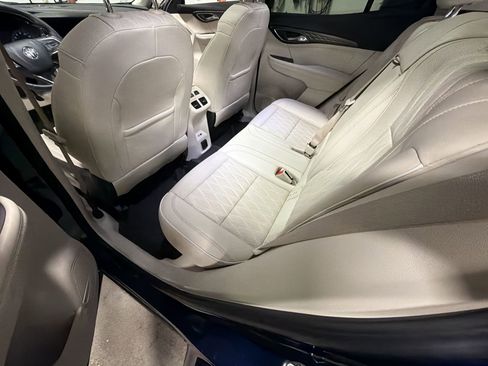 Used 2023 Buick Envision Avenir image 25