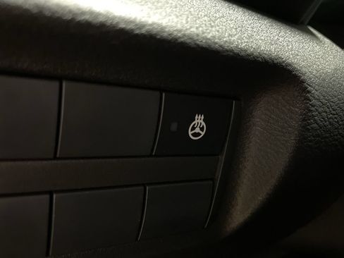Used 2024 Nissan Kicks SR w/ SR Premium Package FWD image 32