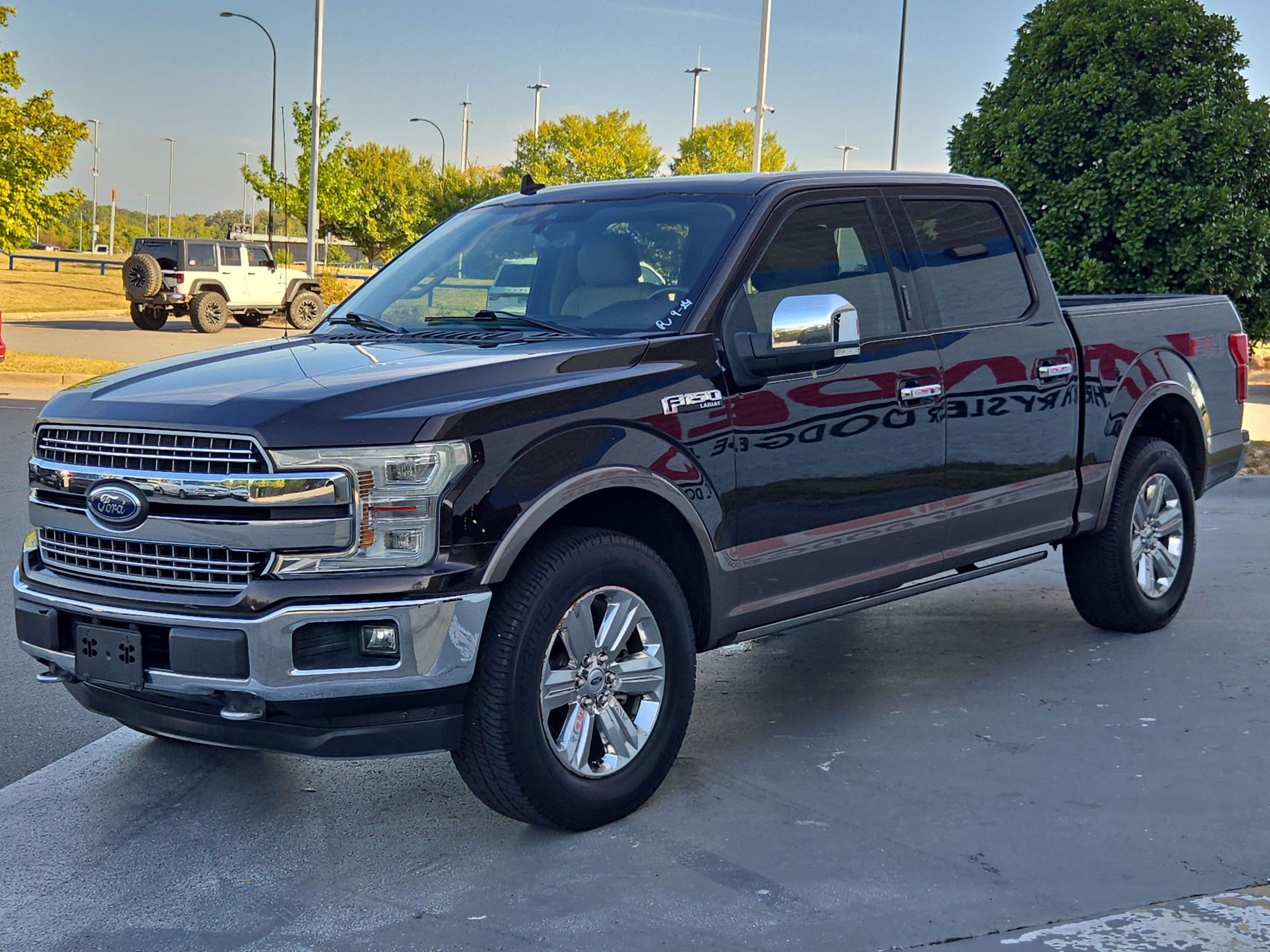 Used 2019 Ford F150 Lariat w/ Equipment Group 502A Luxury AWD/4WD image 3