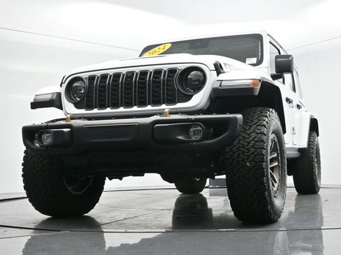 Used 2024 Jeep Wrangler Unlimited Rubicon 392 image 27
