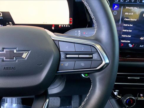 Used 2024 Chevrolet Traverse Z71 image 25