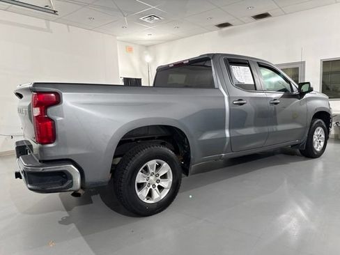 Used 2020 Chevrolet Silverado 1500 LT w/ Convenience Package RWD image 13