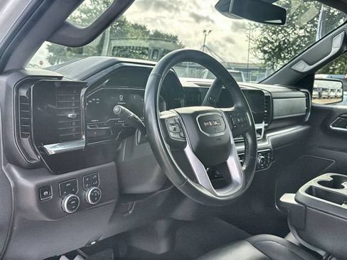 Used 2025 GMC Sierra 1500 SLT AWD/4WD image 10
