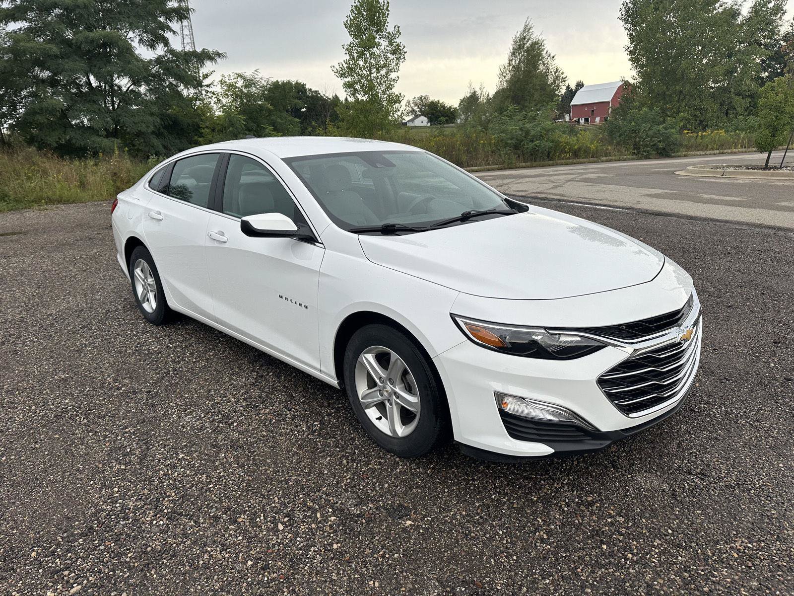 Used 2024 Chevrolet Malibu LS FWD image 1