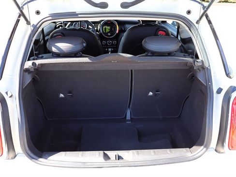 Used 2016 MINI Cooper 2-Door Hardtop image 27