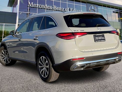 New 2026 Mercedes-Benz GLC 300 4MATIC image 3