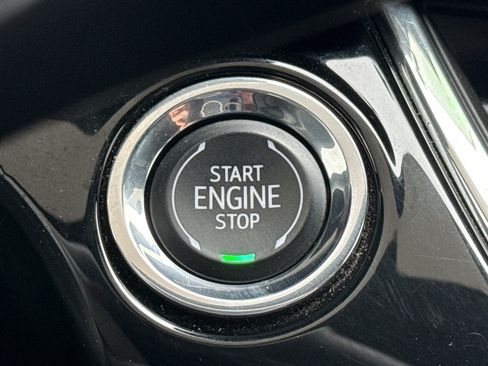 Used 2025 Chevrolet Trax RS w/ Sunroof Package image 26