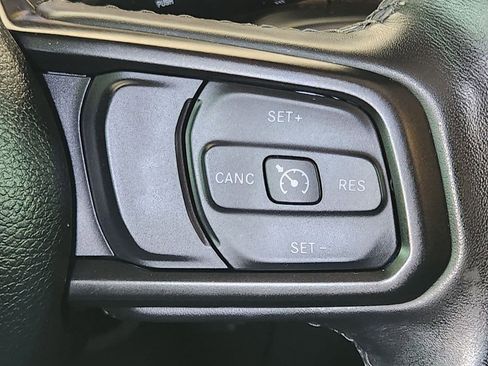 Used 2022 Jeep Wrangler Unlimited Sport AWD/4WD image 27