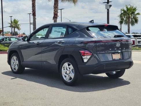 New 2026 Hyundai Kona SE FWD image 3