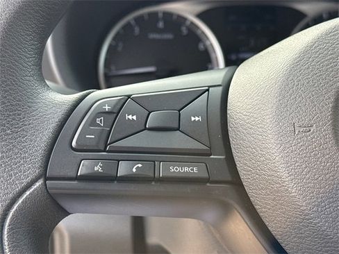 Certified 2025 Nissan Kicks Play S image 29