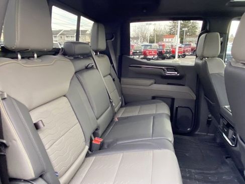 Used 2023 Chevrolet Silverado 1500 ZR2 w/ Technology Package image 23