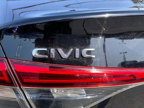 Used 2022 Honda Civic EX image 8