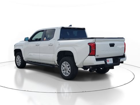 Certified 2024 Toyota Tacoma SR5 image 4