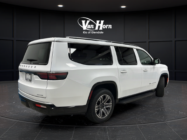Used 2024 Jeep Wagoneer L Series II AWD/4WD image 7