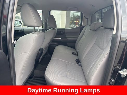Used 2020 Toyota Tacoma SR5 w/ Technology Package image 15