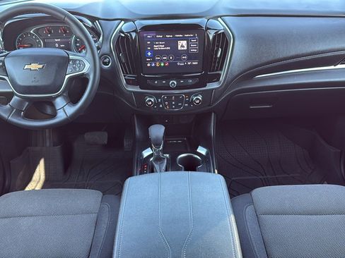 Used 2023 Chevrolet Traverse LT image 17