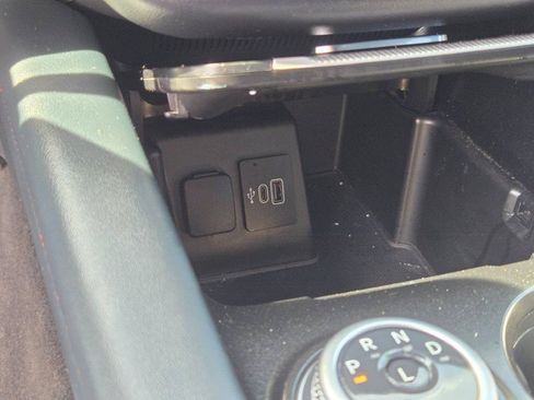 Used 2025 Ford Explorer ST-Line AWD/4WD image 31