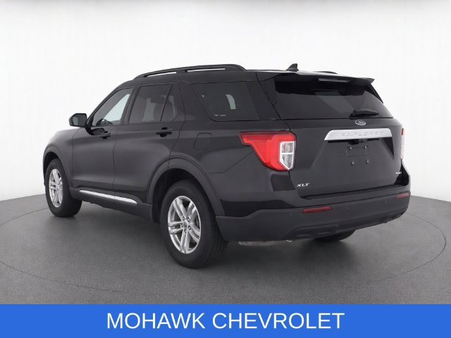 Used 2024 Ford Explorer XLT AWD/4WD image 4