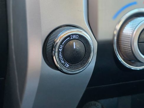 Used 2016 Toyota Tundra Limited image 38