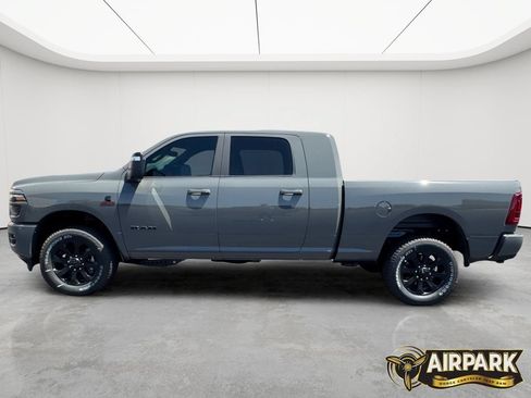 New 2026 RAM 2500 Laramie w/ Night Edition AWD/4WD image 7