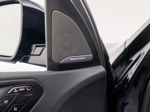 New 2026 BMW X7 xDrive40i w/ M Sport Package AWD/4WD image 16